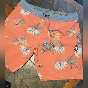 Volcom Stoneys Tropical With Psychedelic‎ Pattern Boardshorts  Size 36